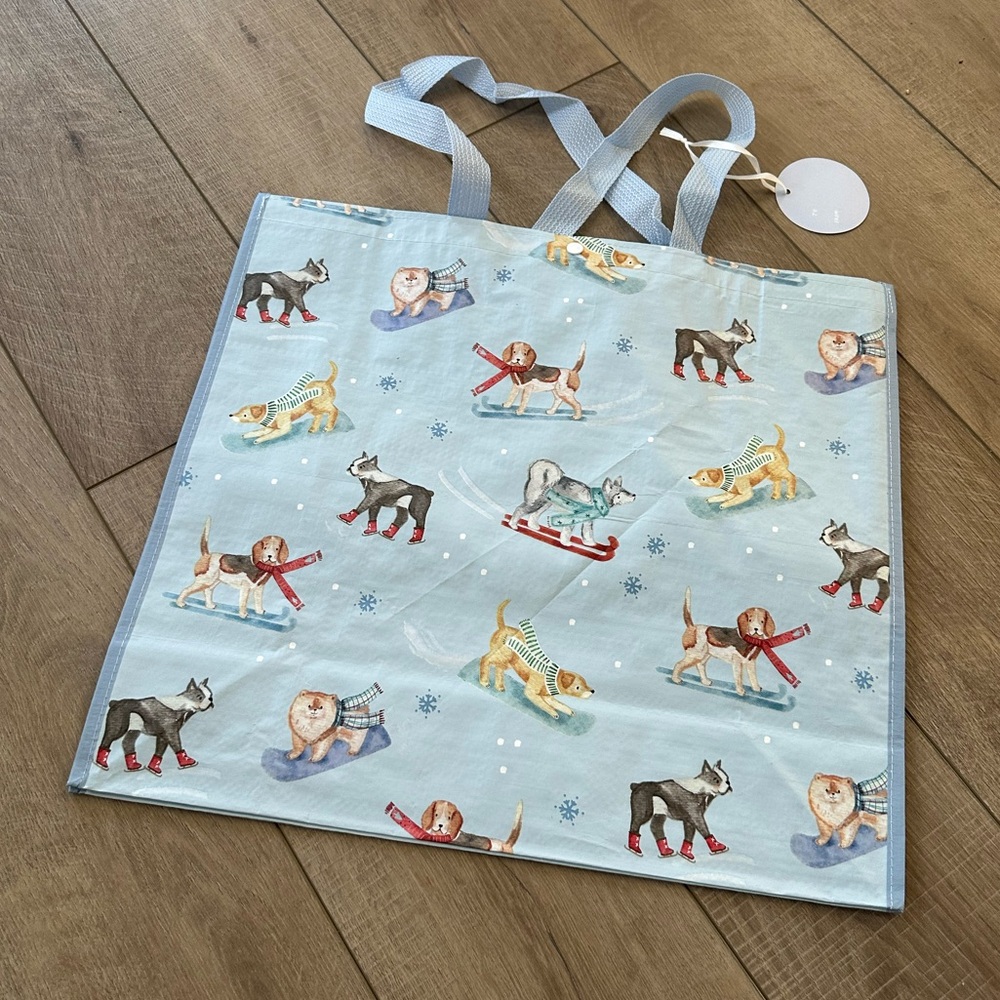 Homegoods TJMaxx Marshalls Viral Christmas Winter Dog Print Shopper Tote Bag NWT - Picture 2 of 2